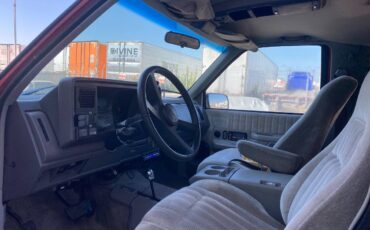 Gmc-yukon-1993-red-7