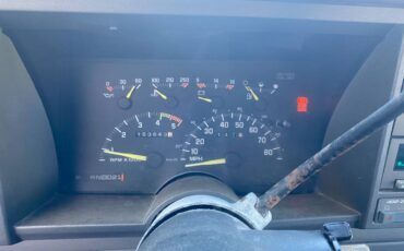 Gmc-yukon-1993-red-9