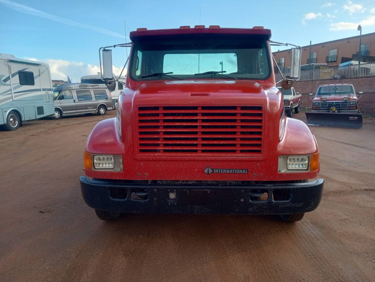 International-4700-diesel-1995-red-5