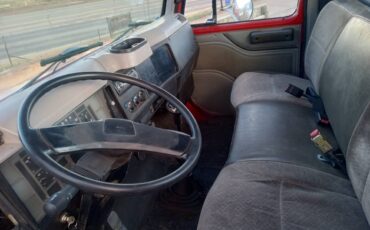 International-4700-diesel-1995-red-7