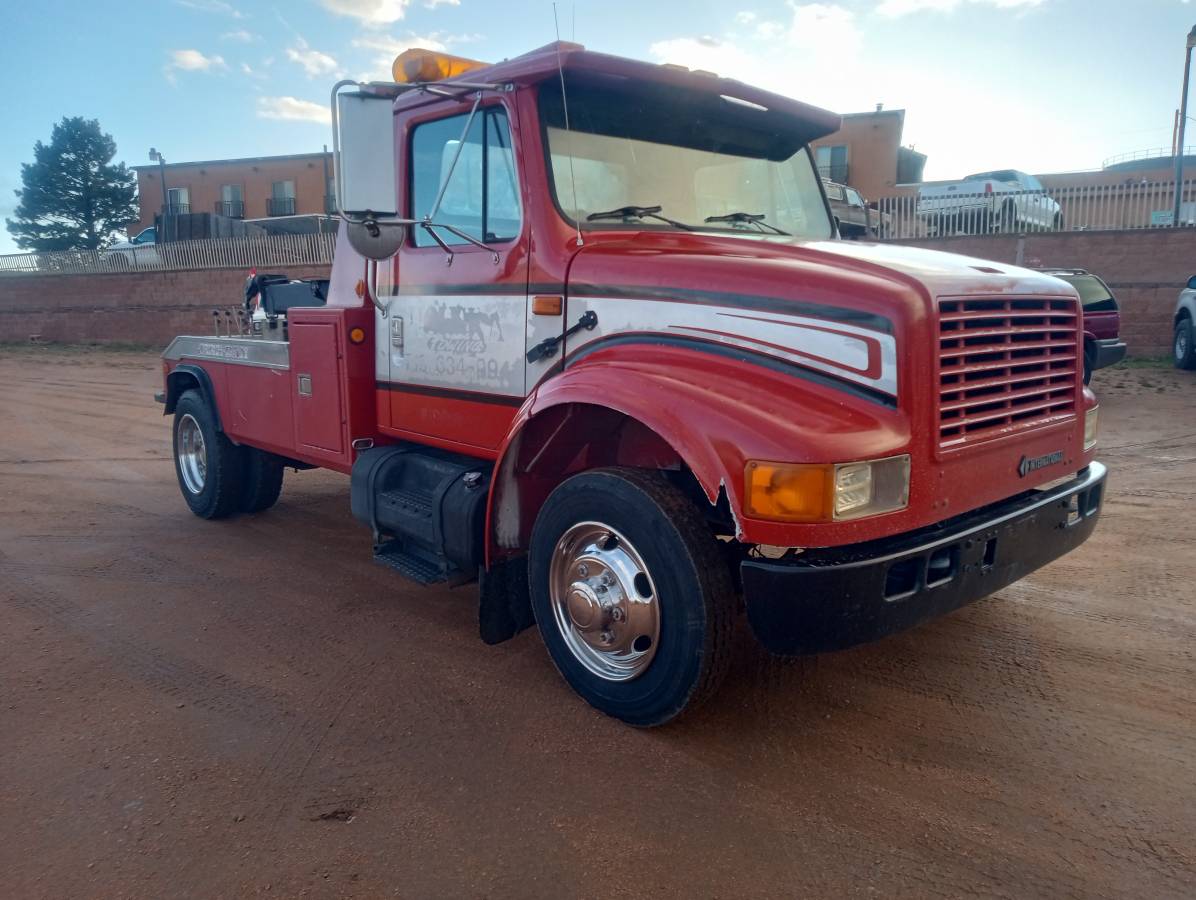 International-4700-diesel-1995-red-8