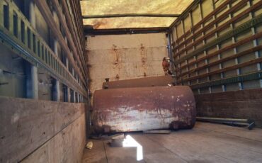 International-4700-diesel-1996-white-17