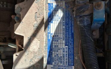 International-4700-diesel-1996-white-2