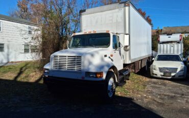 International-4700-diesel-1996-white-3