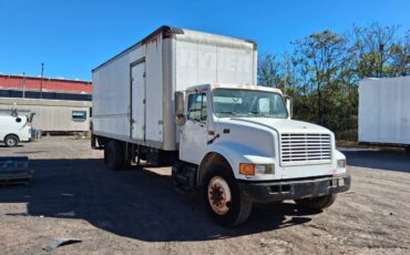 International-4700-diesel-1996-white-4