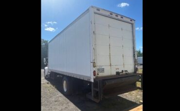 International-4700-diesel-1996-white-6