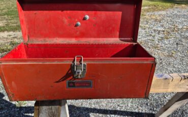 International-Harvester-1975-Pea-Green-Beige-18