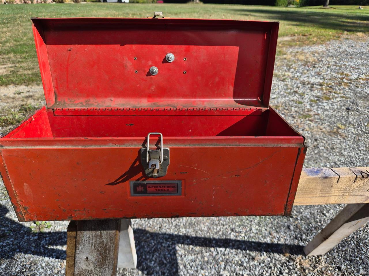 International-Harvester-1975-Pea-Green-Beige-18