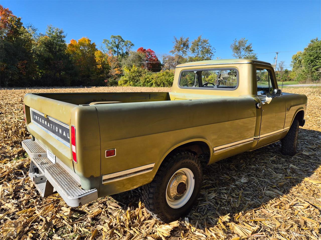 International-Harvester-1975-Pea-Green-Beige-4