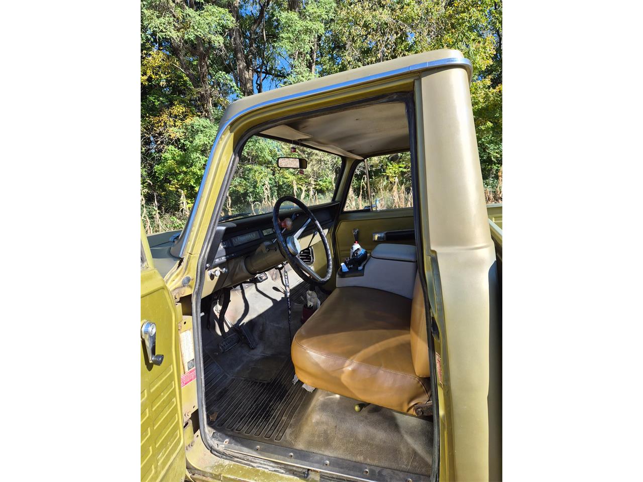 International-Harvester-1975-Pea-Green-Beige-7