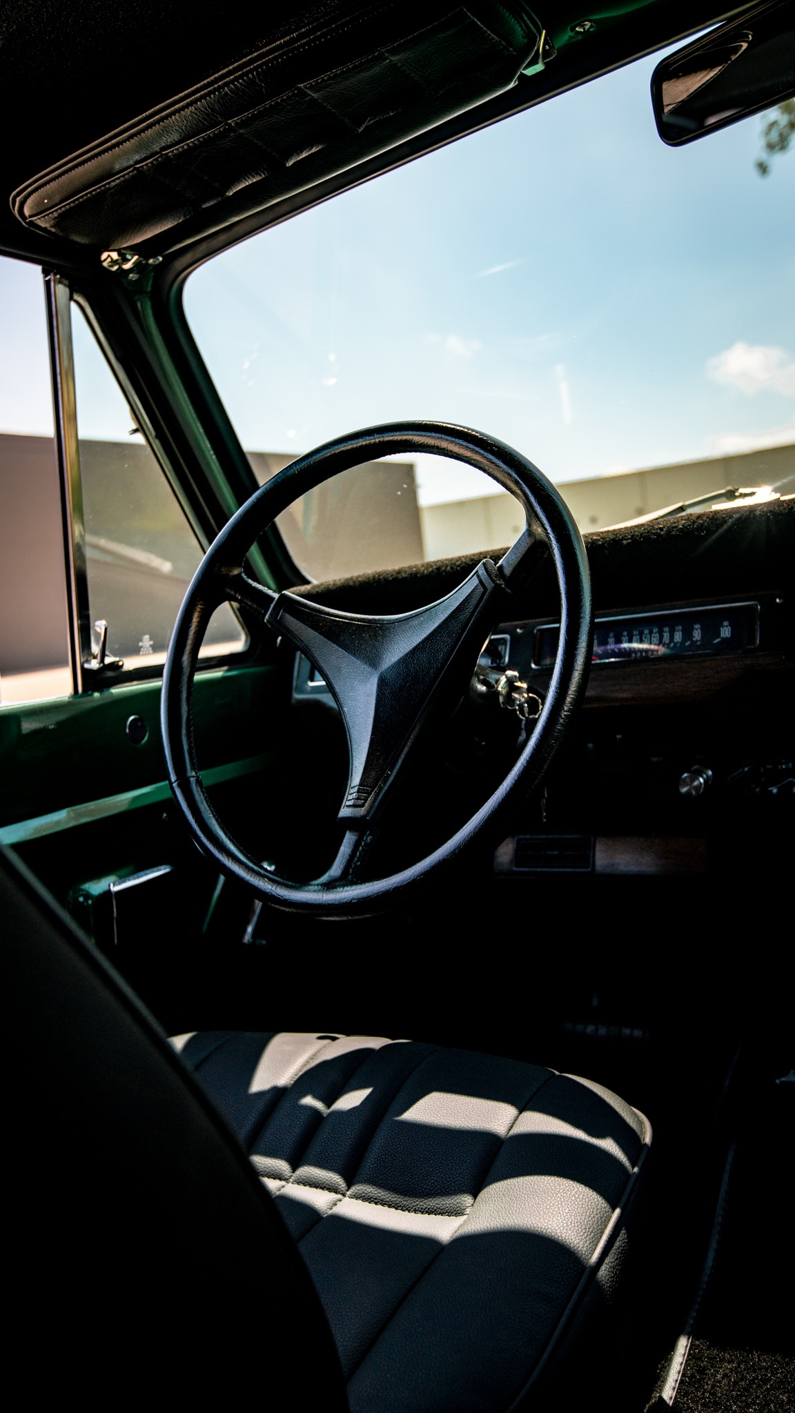 International-Scout-1975-Green-Black-38