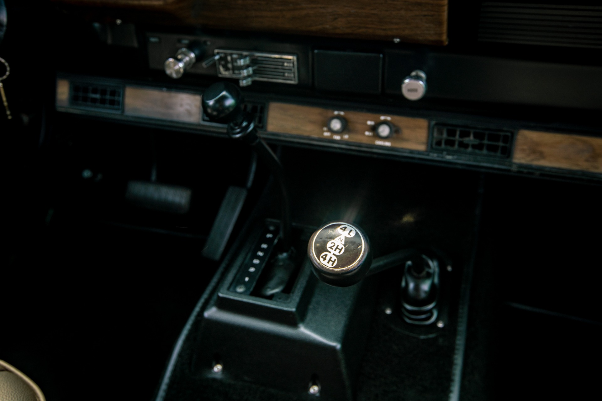 International-Scout-1975-Green-Black-39