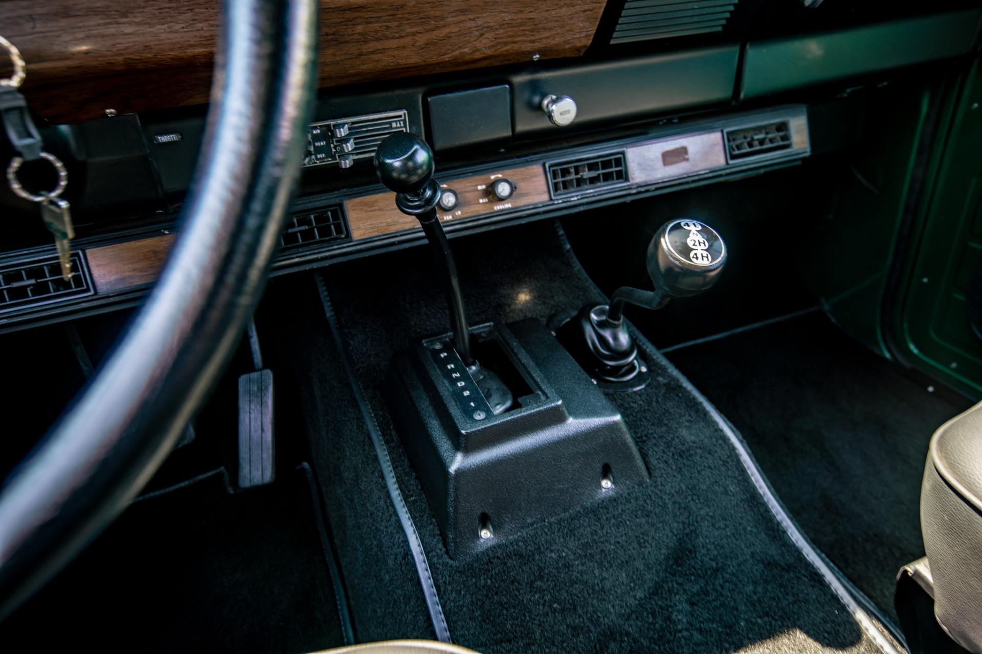 International-Scout-1975-Green-Black-41