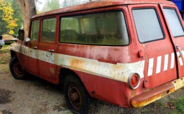 International-travelall-1966-red-1