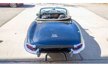 Jaguar-E-type-1961-Black-Black-1