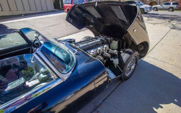 Jaguar-E-type-1961-Black-Black-10