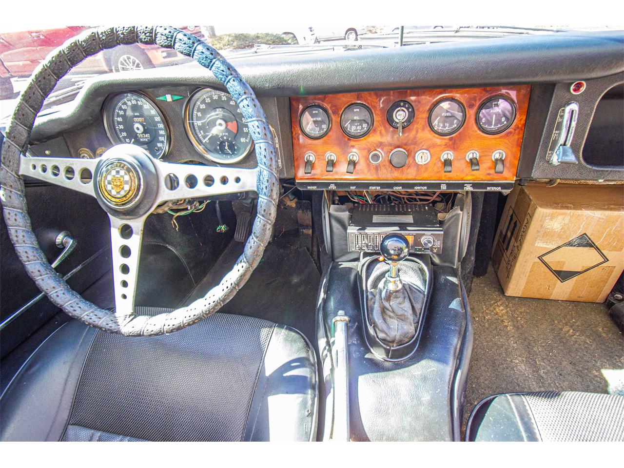 Jaguar-E-type-1961-Black-Black-7