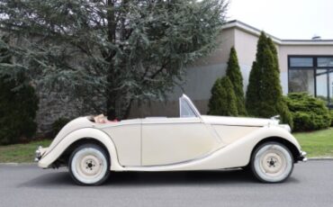 Jaguar-Mark-v-1950-Ivory-Red-1