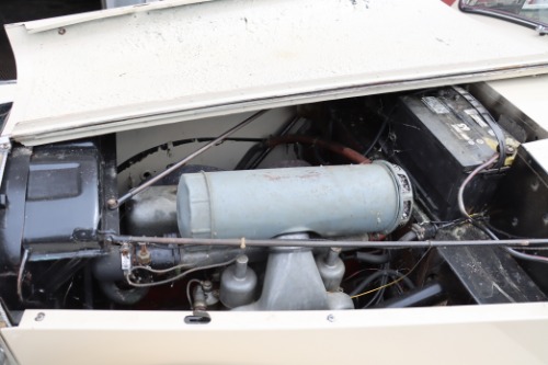 Jaguar-Mark-v-1950-Ivory-Red-6