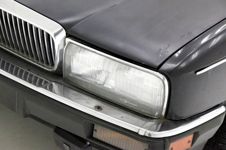 Jaguar-Xj6-1990-Black-Barley-15