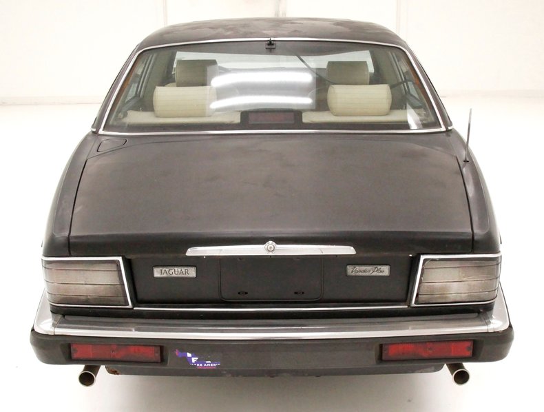 Jaguar-Xj6-1990-Black-Barley-2