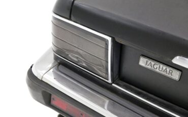 Jaguar-Xj6-1990-Black-Barley-22