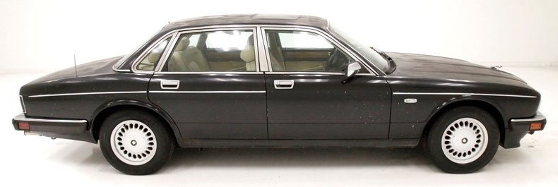 Jaguar-Xj6-1990-Black-Barley-3