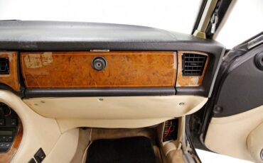 Jaguar-Xj6-1990-Black-Barley-36