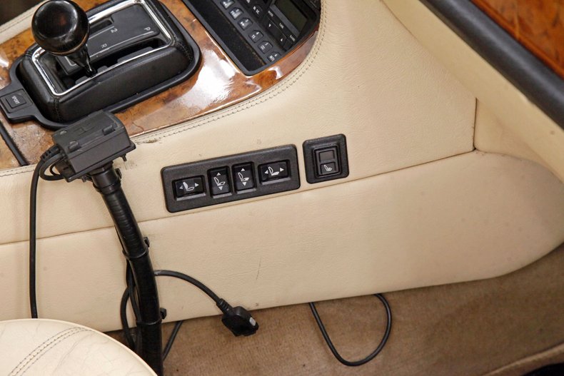 Jaguar-Xj6-1990-Black-Barley-41