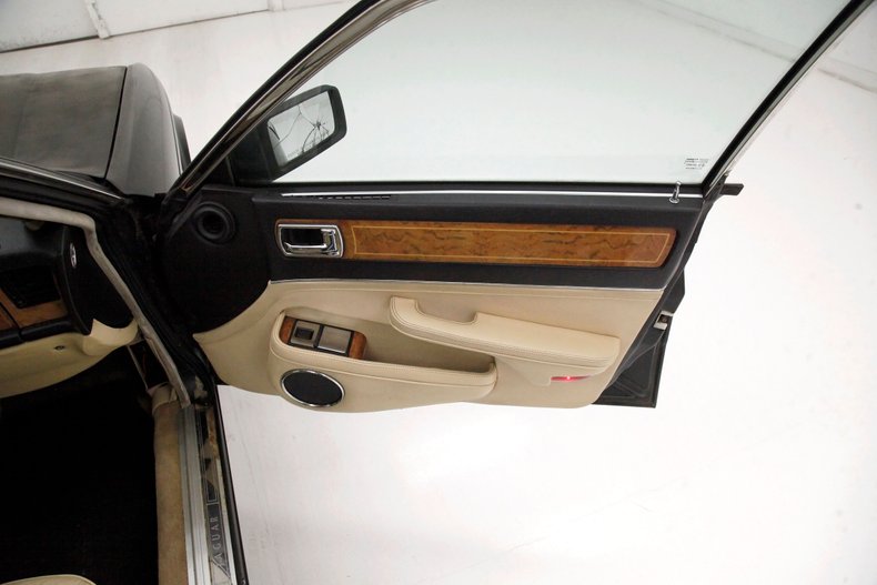 Jaguar-Xj6-1990-Black-Barley-5