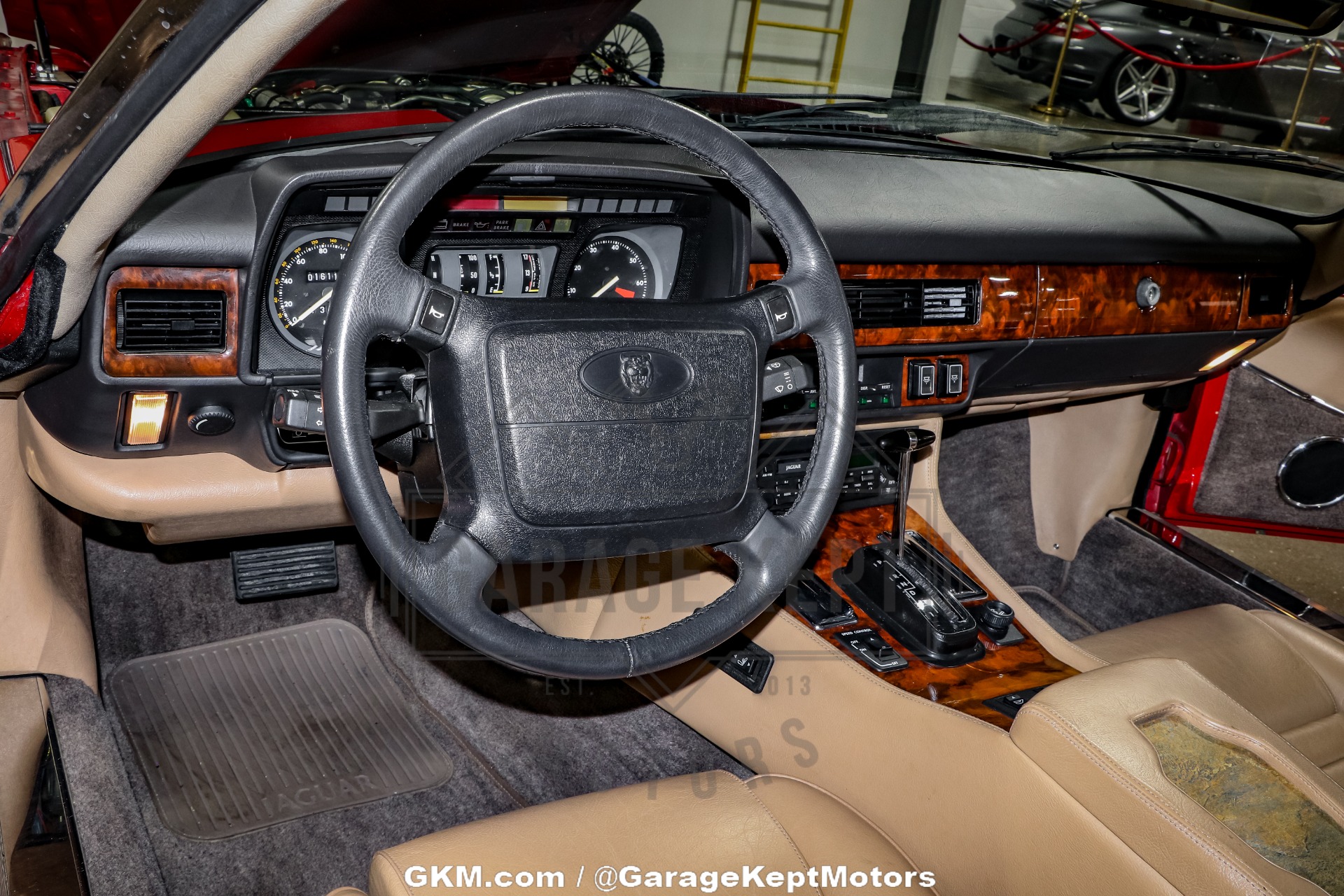 Jaguar-Xjs-1990-Red-BeigeTan-35