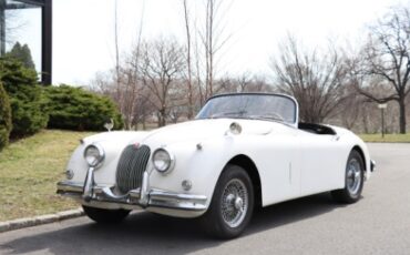 Jaguar-Xk150-1959-White-Black-1