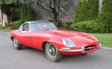 Jaguar-Xke-1964-Red-Black-1
