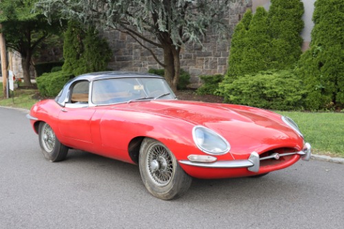 Jaguar-Xke-1964-Red-Black-1