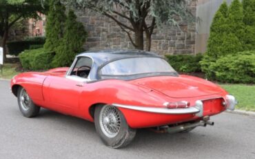 Jaguar-Xke-1964-Red-Black-7
