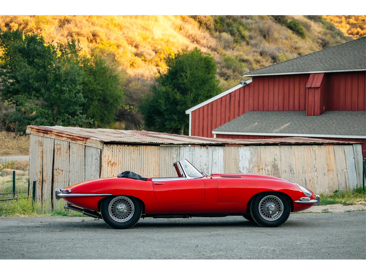 Jaguar-Xke-1964-Red-Red-12