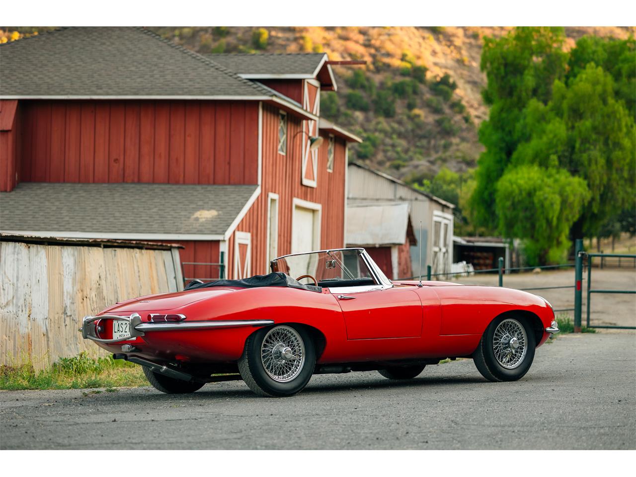 Jaguar-Xke-1964-Red-Red-13