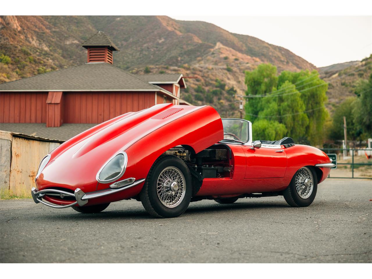 Jaguar-Xke-1964-Red-Red-15