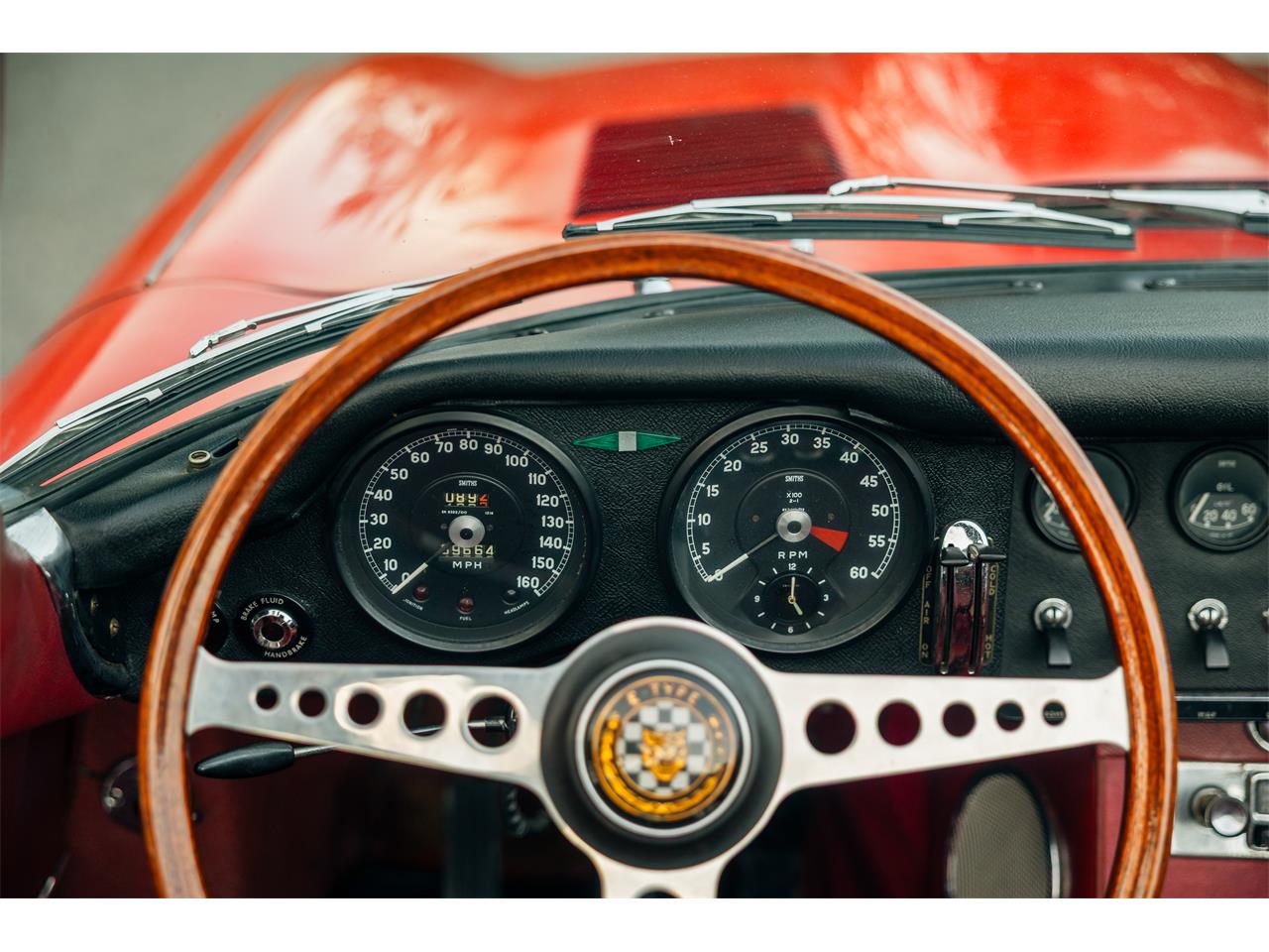 Jaguar-Xke-1964-Red-Red-18