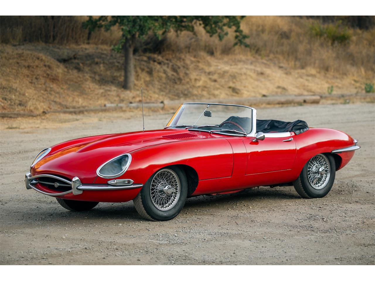Jaguar-Xke-1964-Red-Red-2