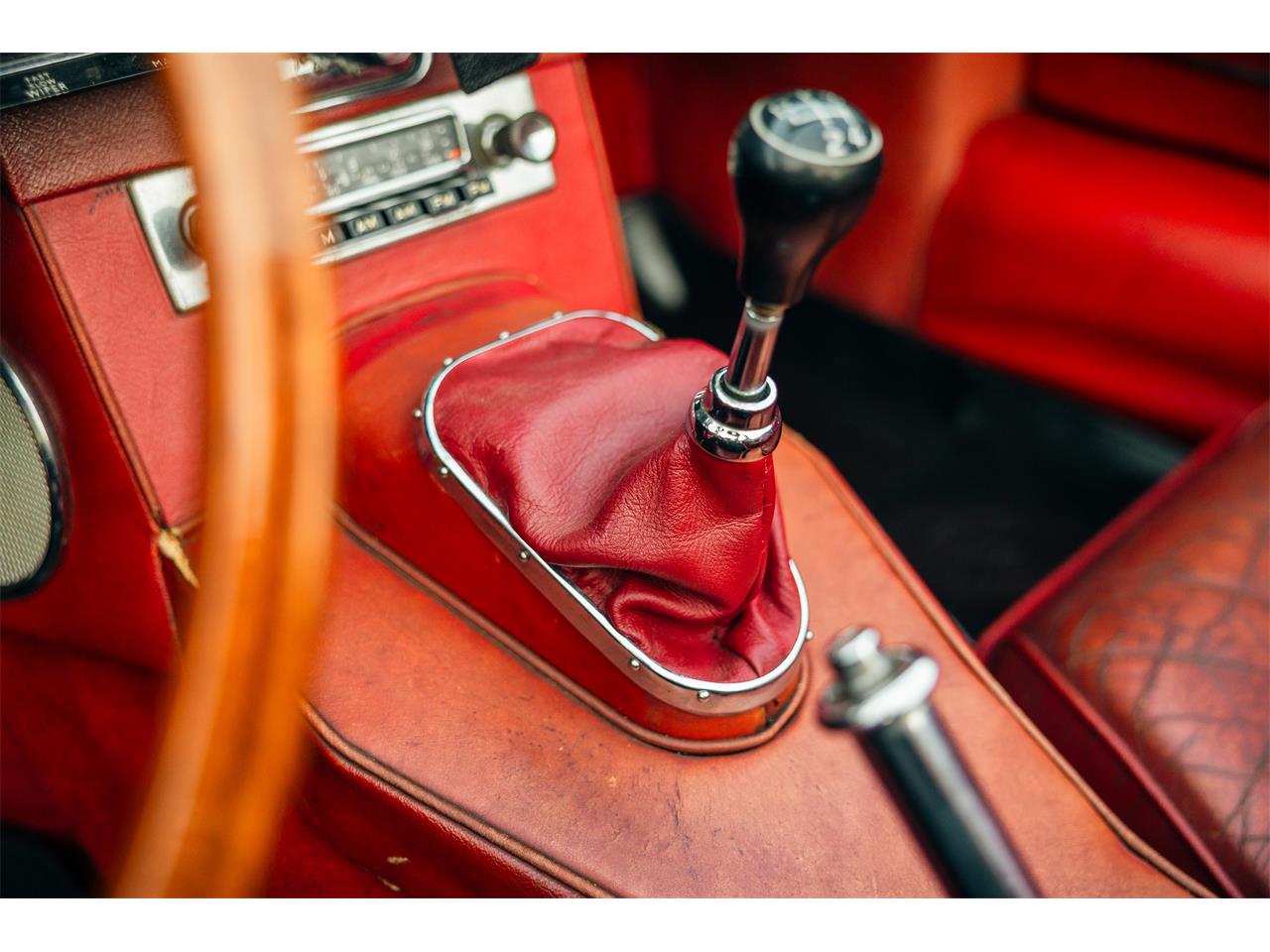 Jaguar-Xke-1964-Red-Red-21