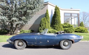 Jaguar-Xke-1967-Blue-Gray-3