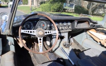 Jaguar-Xke-1967-Blue-Gray-6