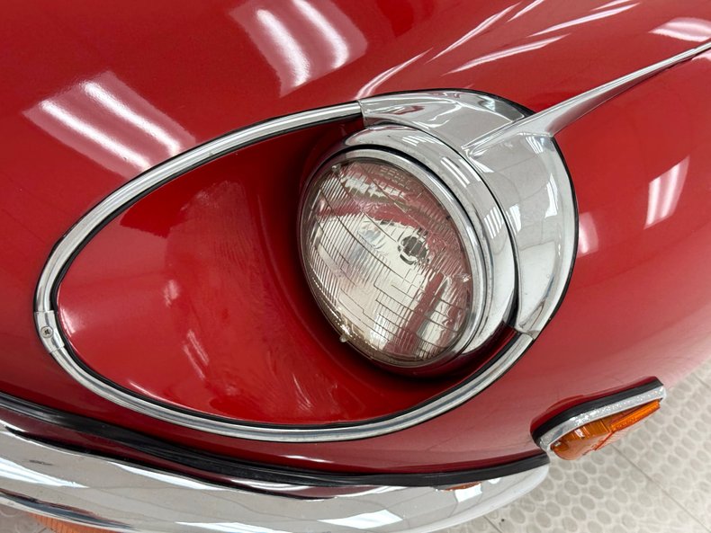 Jaguar-Xke-1969-Carmen-Red-Tan-10