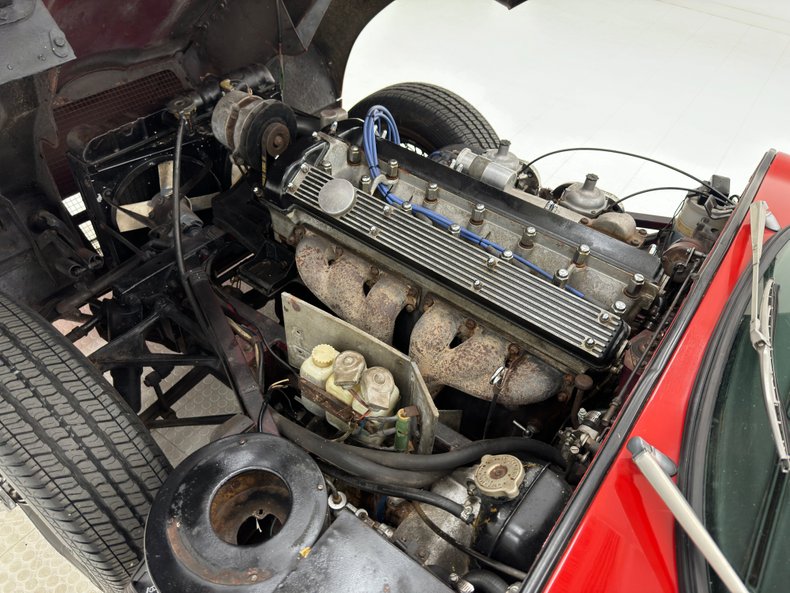 Jaguar-Xke-1969-Carmen-Red-Tan-12