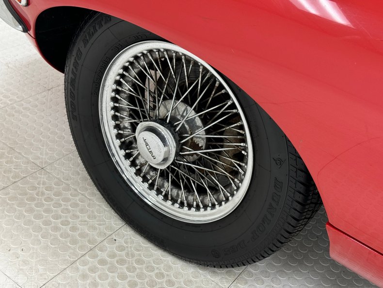 Jaguar-Xke-1969-Carmen-Red-Tan-16