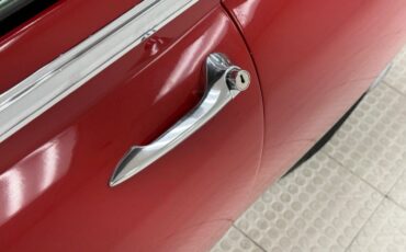 Jaguar-Xke-1969-Carmen-Red-Tan-21