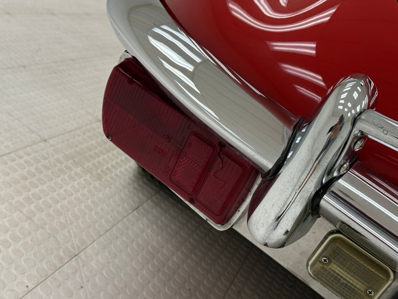 Jaguar-Xke-1969-Carmen-Red-Tan-23