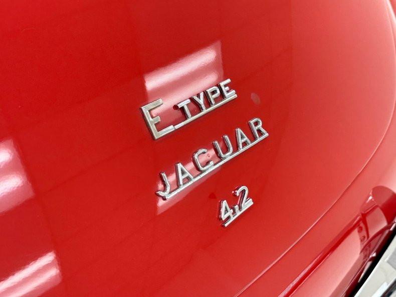 Jaguar-Xke-1969-Carmen-Red-Tan-25