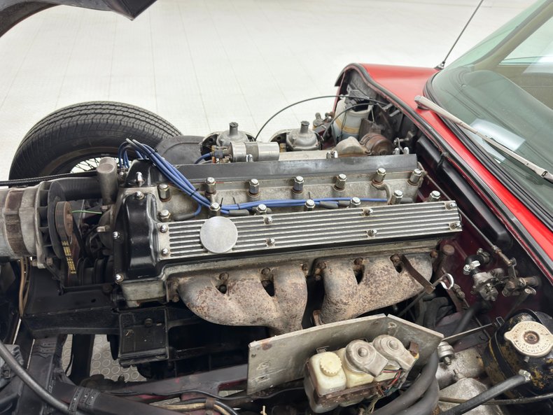 Jaguar-Xke-1969-Carmen-Red-Tan-34